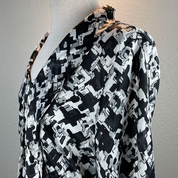 NWT Nine & Co. Blouse Top Size 10 - Picture 5 of 11